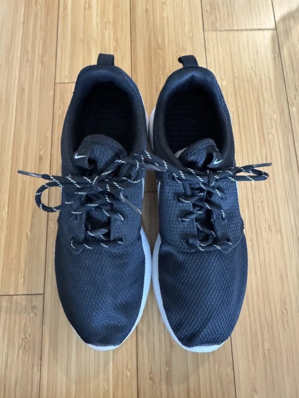 Nike Roshe Sneakers Black Size 7.5